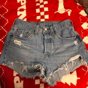 LEVI 501 shorts SIZE W26